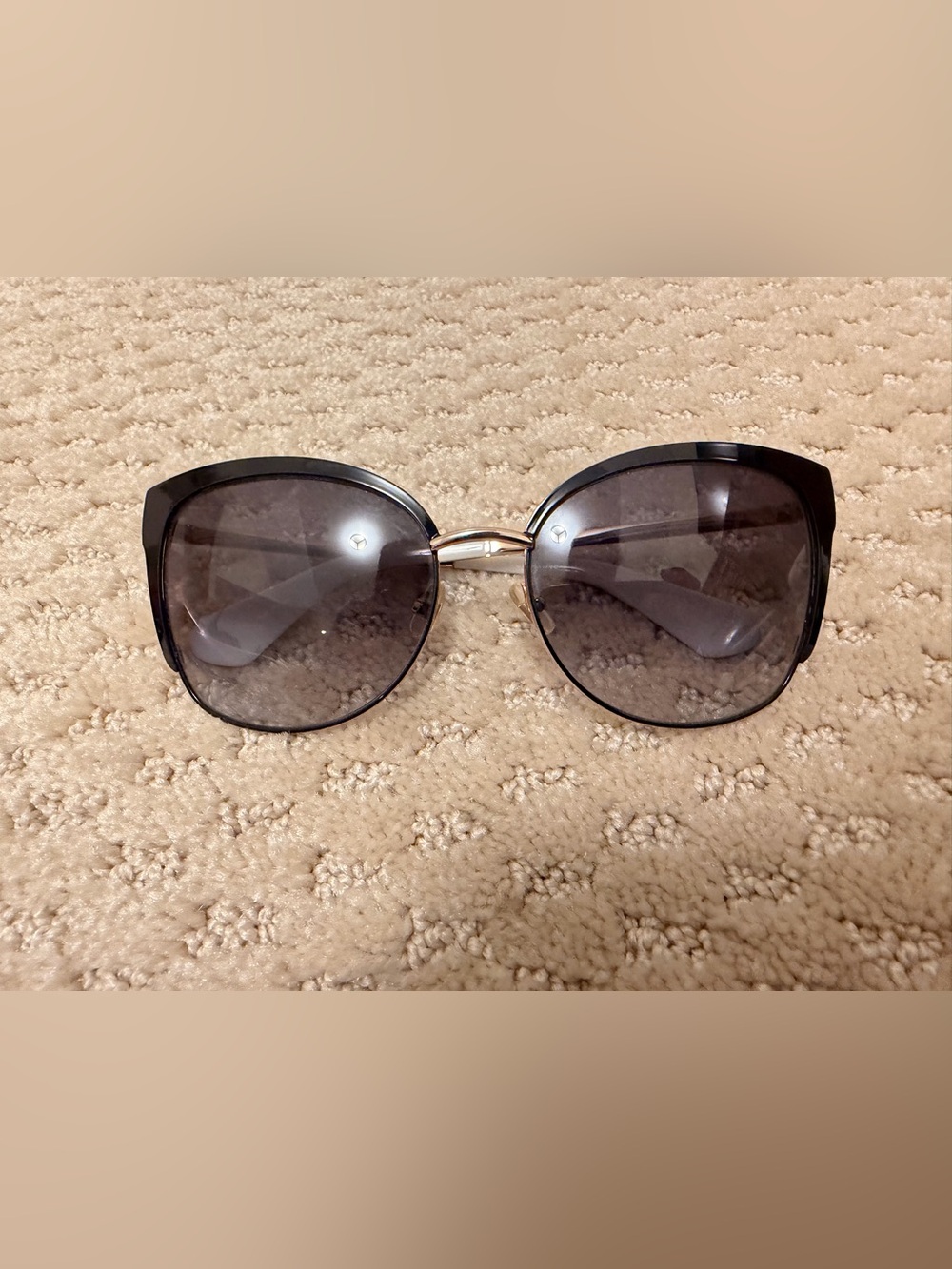 NWOT kate spade Black and Gold Round Gradient Sunglasses